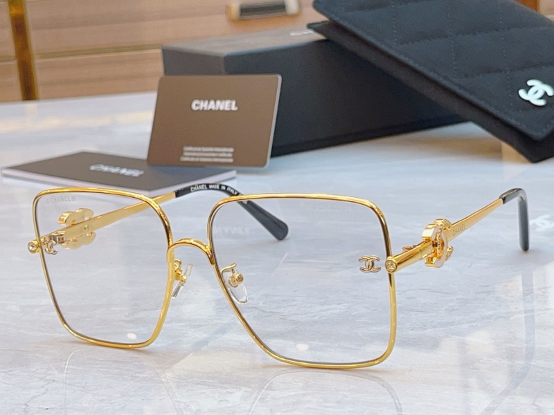 Ch**el