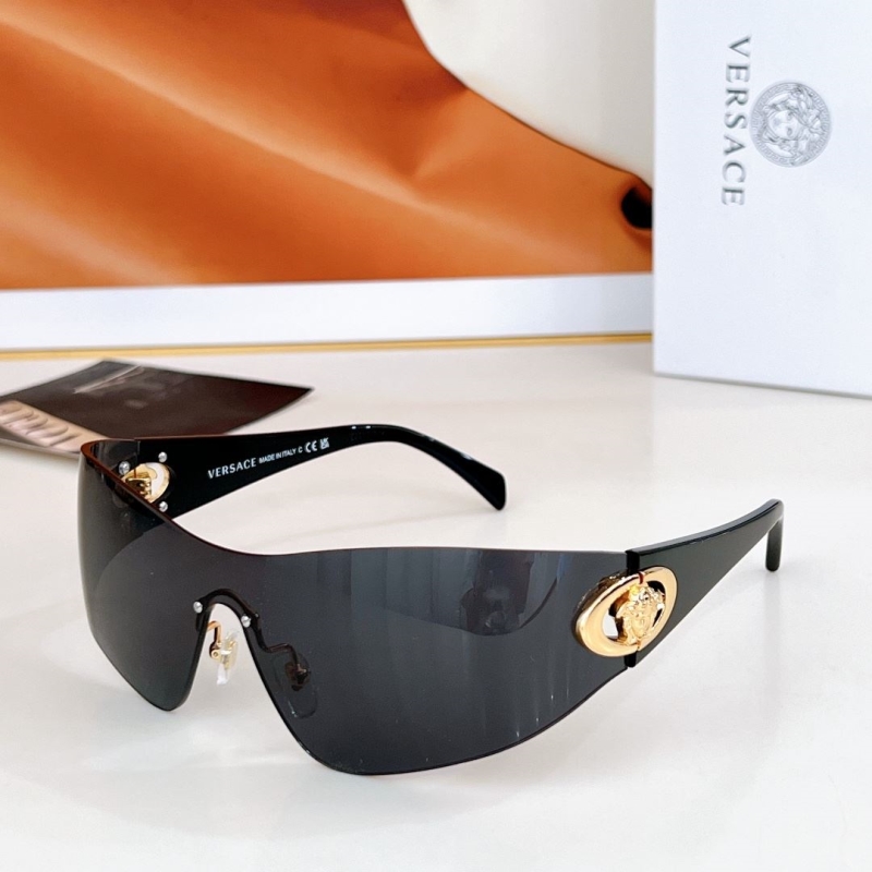 VERSACE